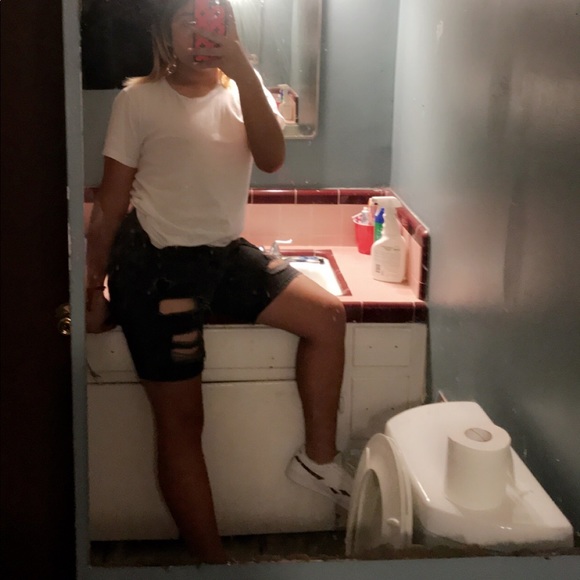 Meet your Posher, Isaiah - Picture 1 of 1